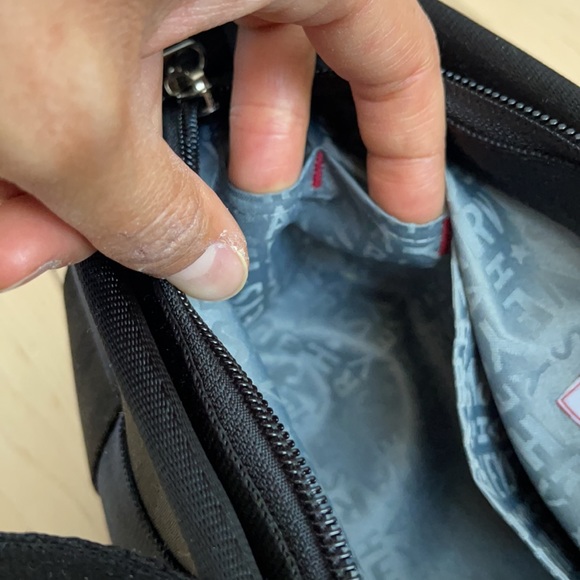 FREE SHIPPING - NWT Mercedes-Benz Seatbelt Handbag - Picture 5 of 8